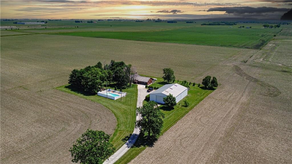 Property Photo:  8938 N County Road 620E  IL 61938 