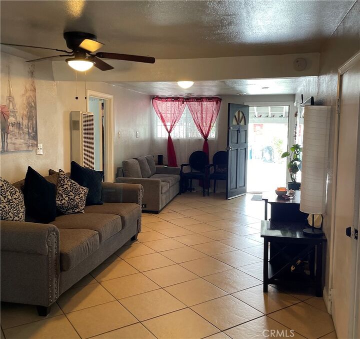 Property Photo: 115 W 87th W CA 90003