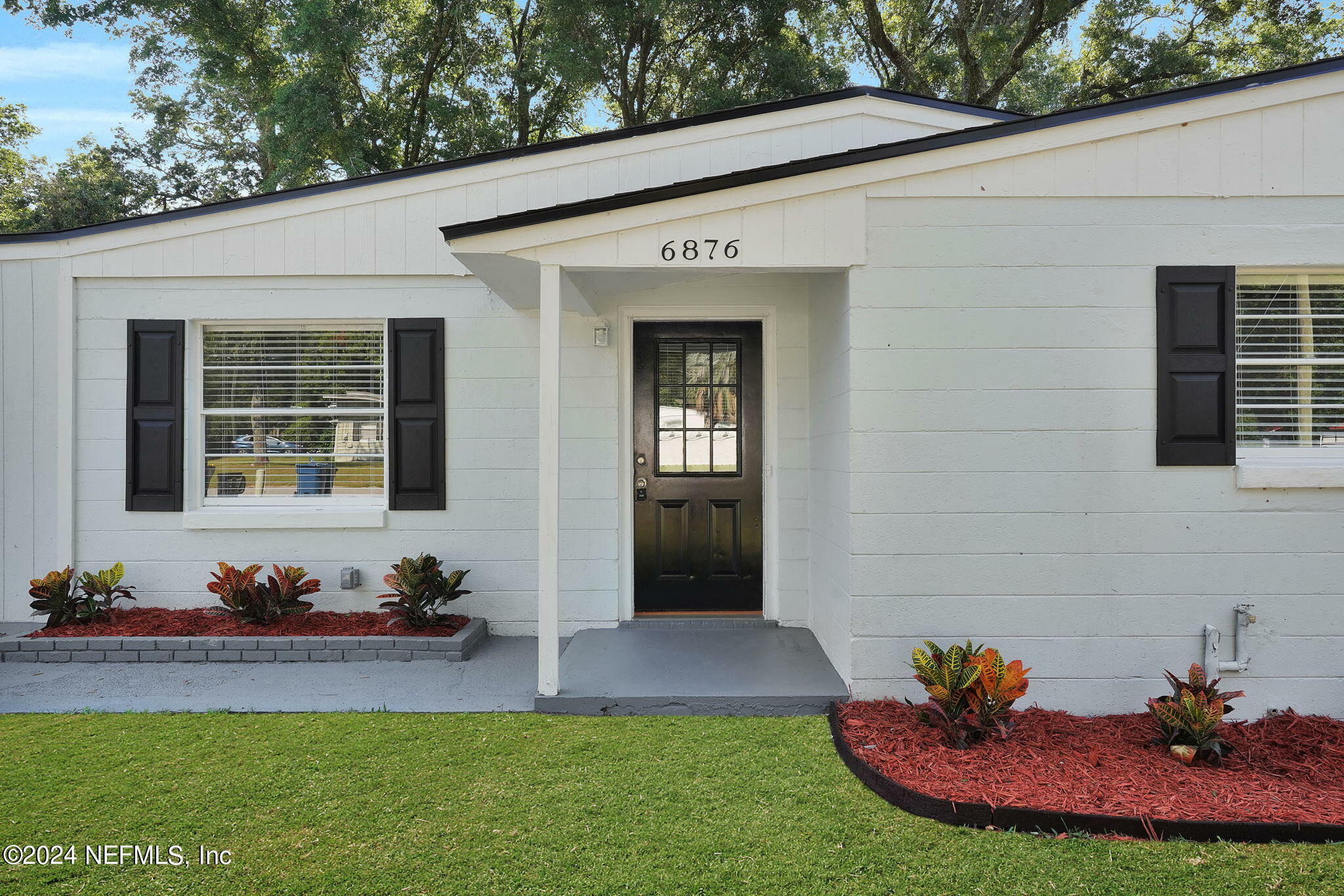 Property Photo:  6876 Arthur Court  FL 32211 