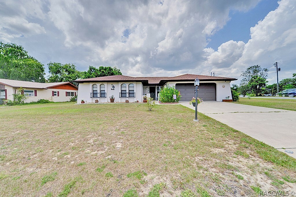 1895 W Belgrade Drive  Citrus Springs FL 34434 photo