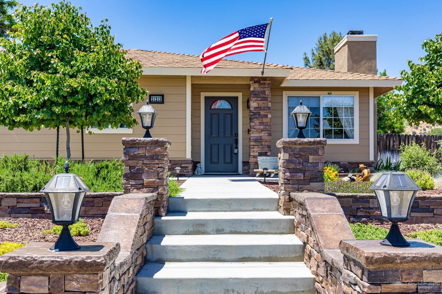 Property Photo:  21213 Quail Springs Road  CA 93561 