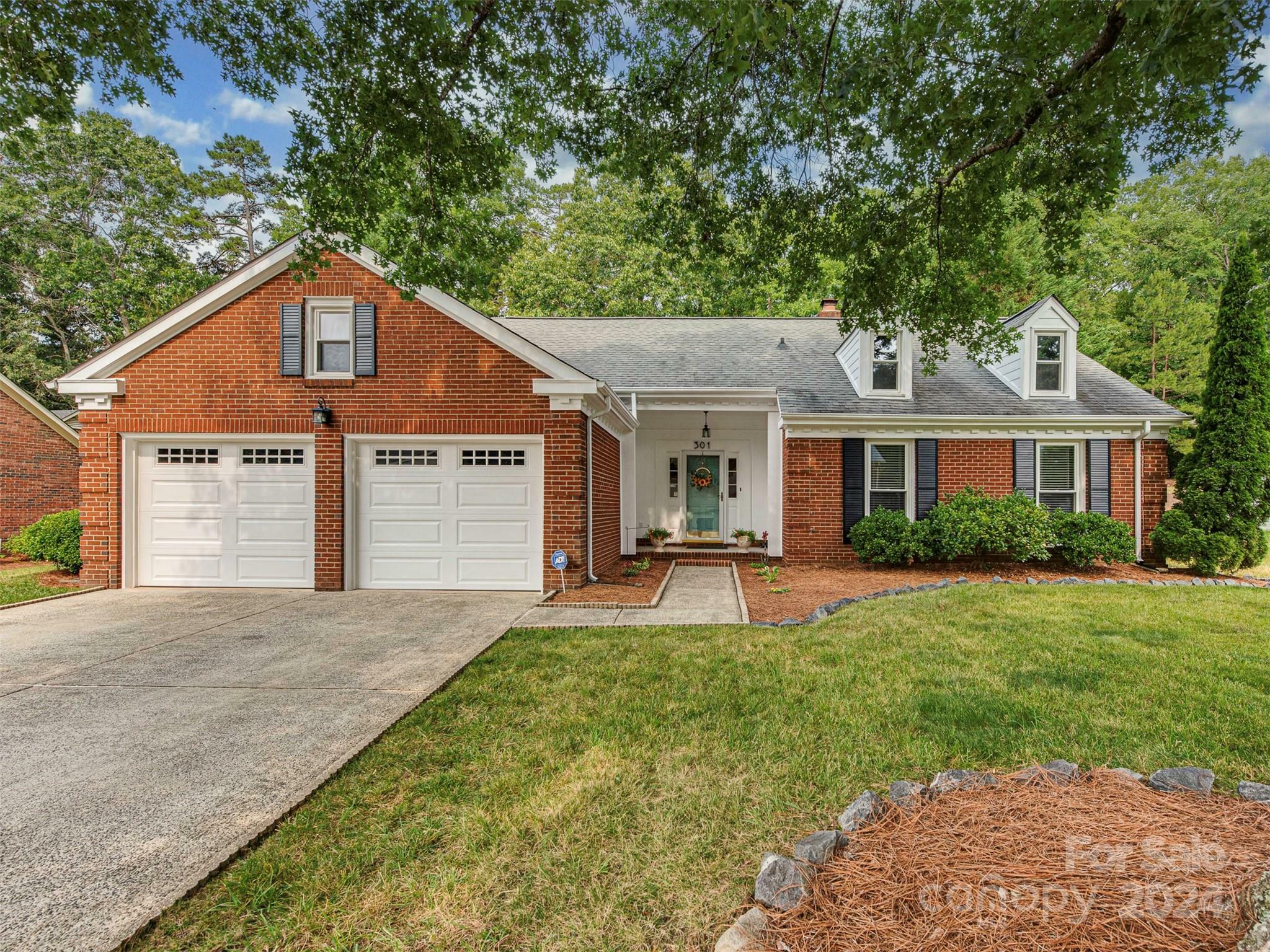 Property Photo:  301 Foxfield Lane  NC 28105 