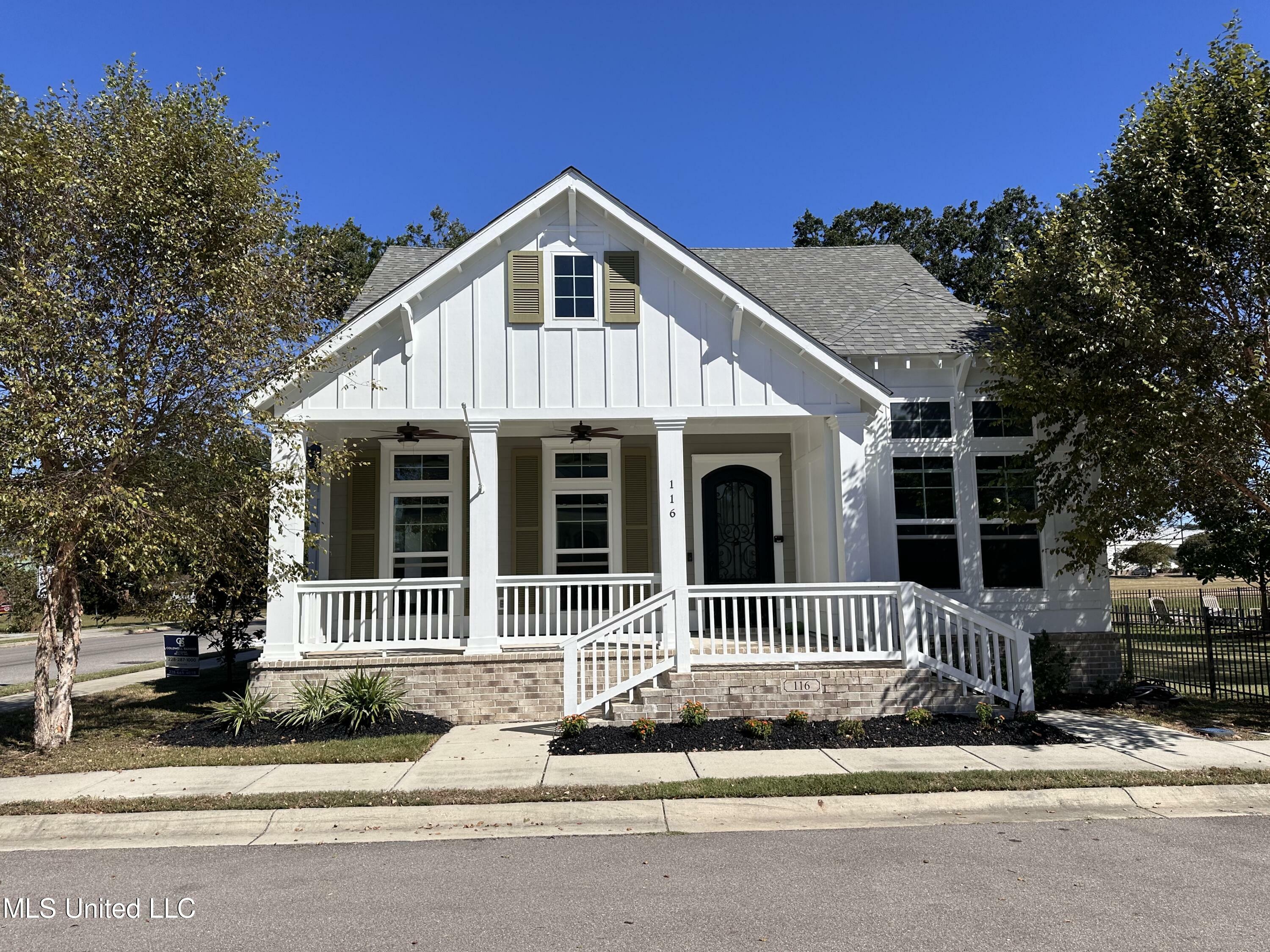 Property Photo:  116 Whispering Oaks Drive  MS 39571 