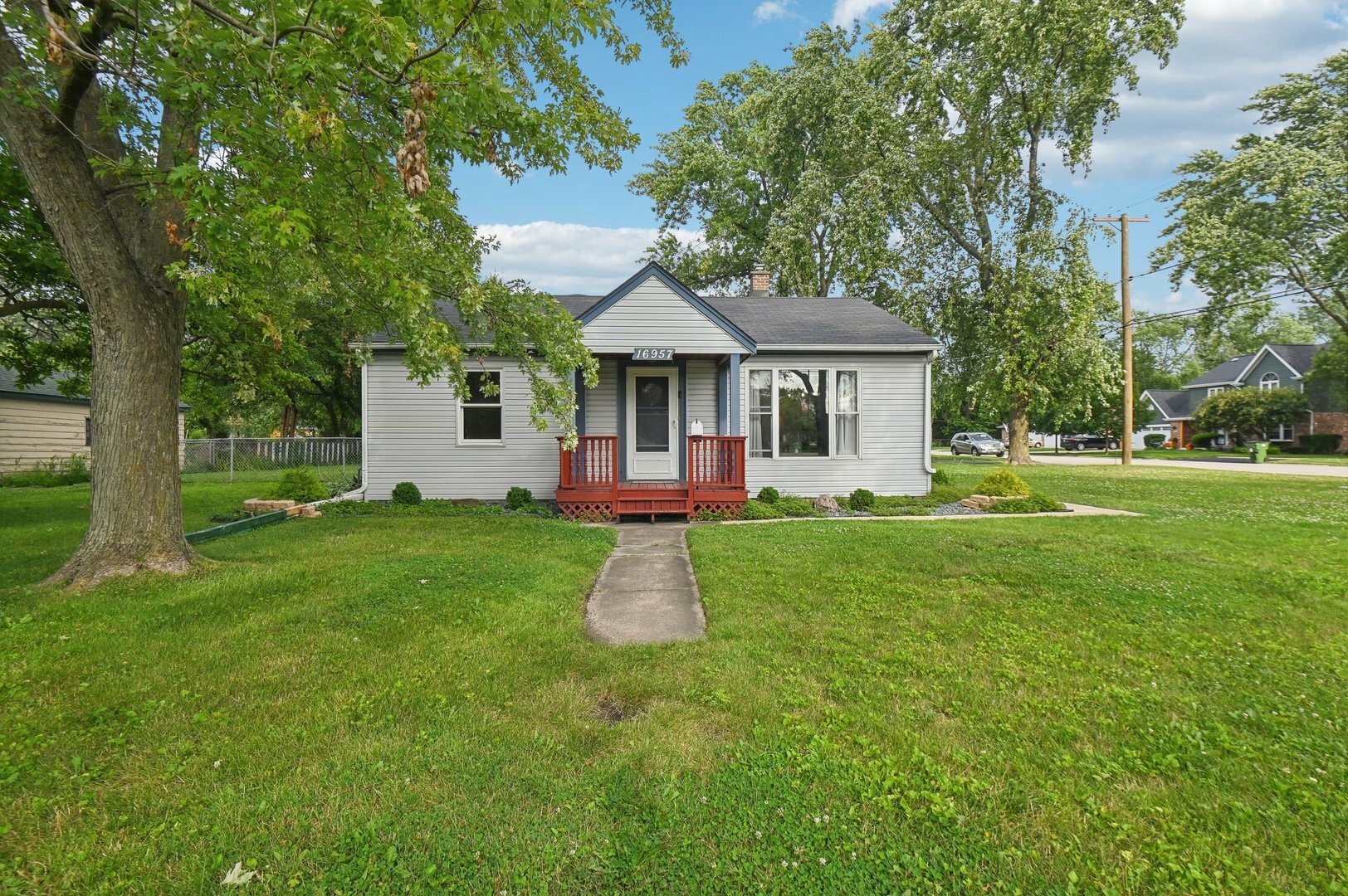 Property Photo:  16957 Sayre Avenue  IL 60477 