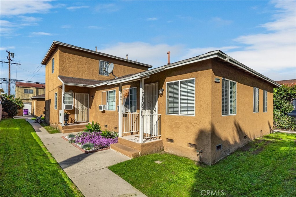 Property Photo:  3409 Walnut Avenue  CA 90807 