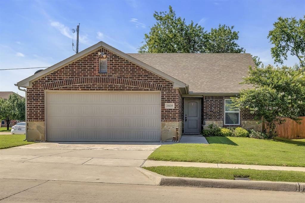 Property Photo: 3608 Brookstone Drive TX 75092