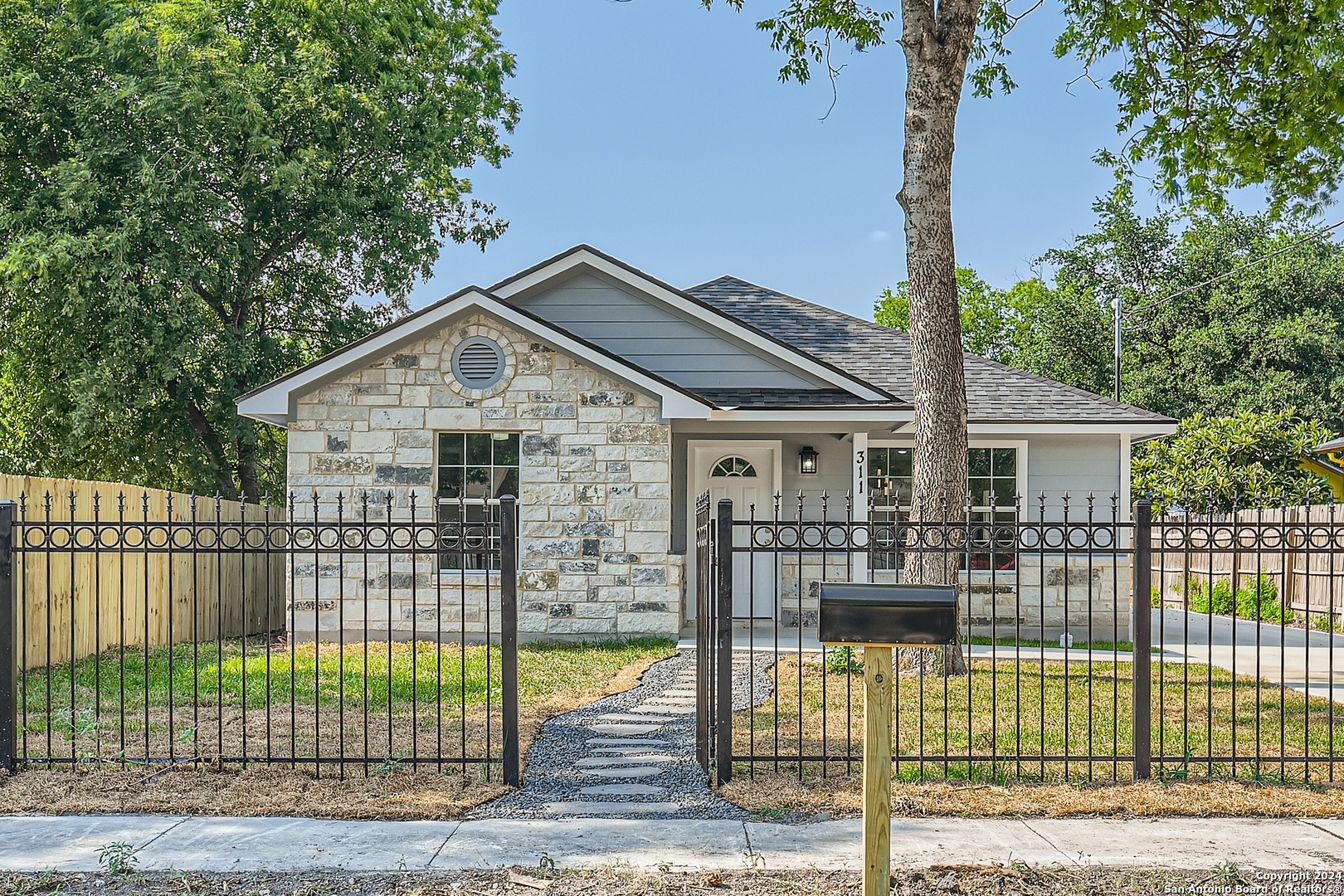 Property Photo:  311 Wagner Ave  TX 78211 