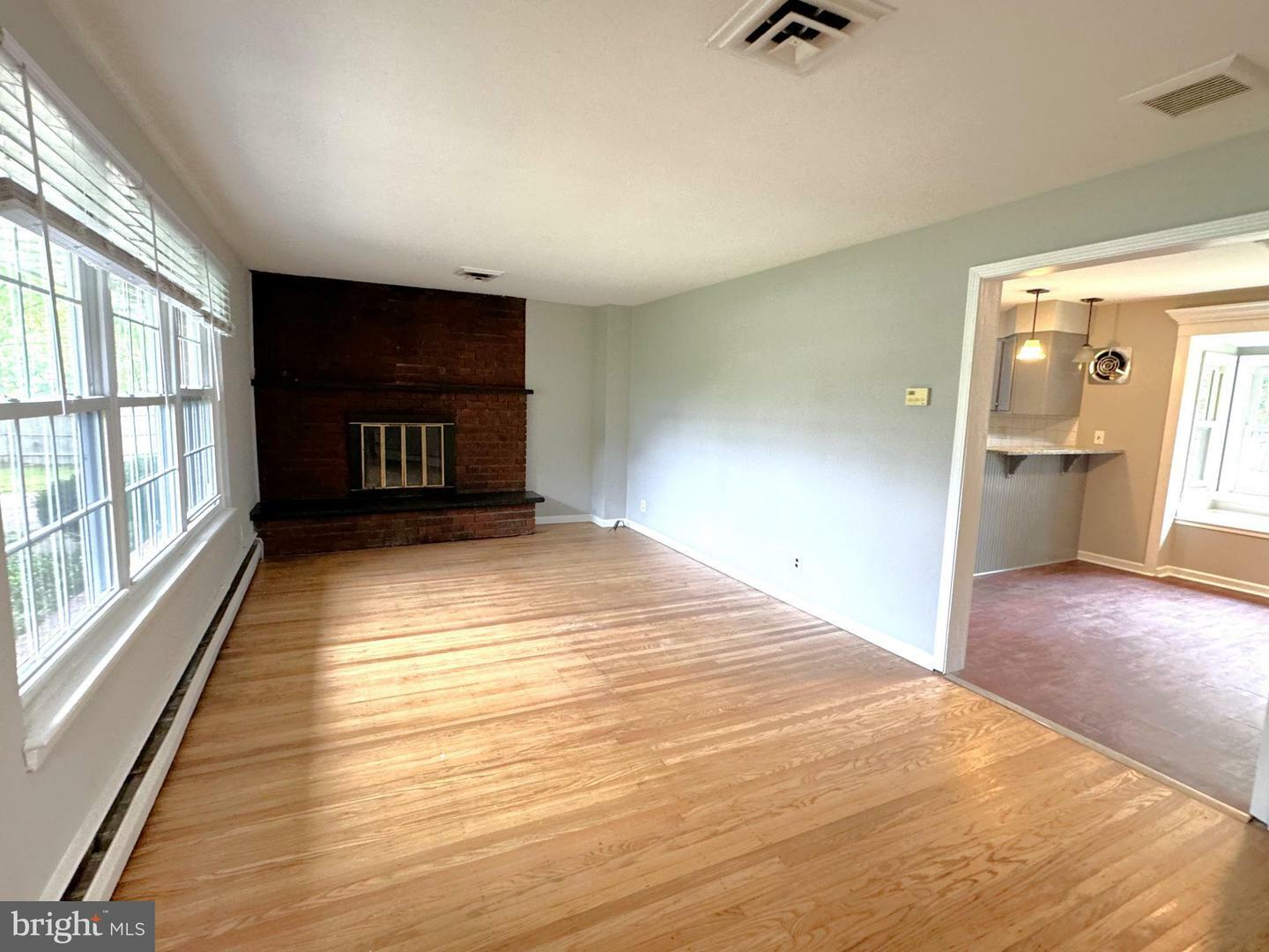 Property Photo:  206 Highland Avenue  NJ 08080 