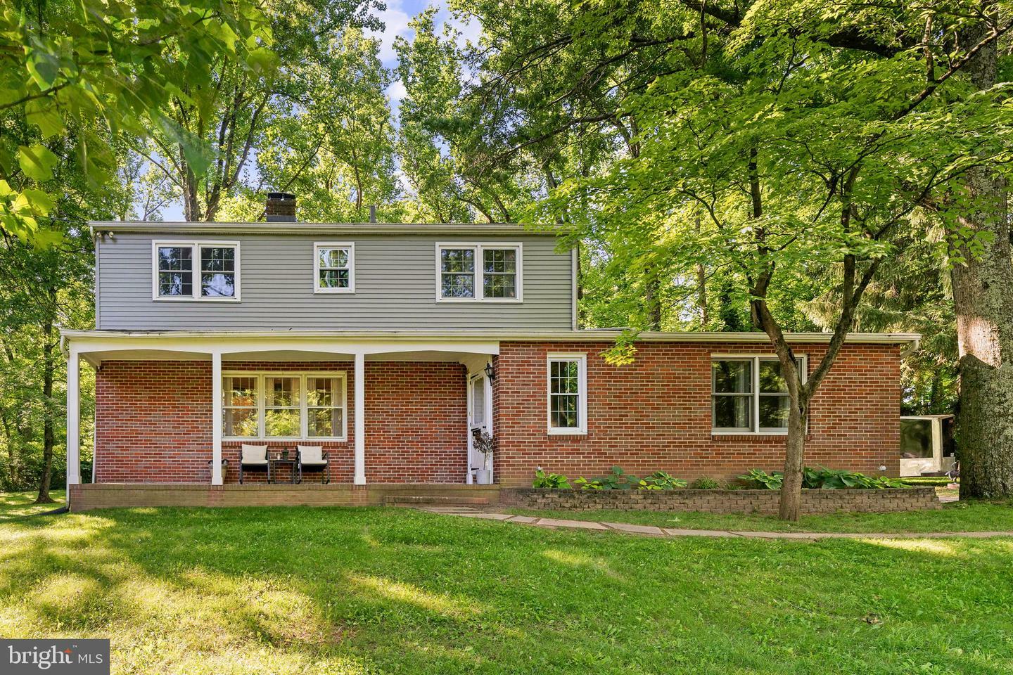 Property Photo: 2222 Oak Terrace PA 19446