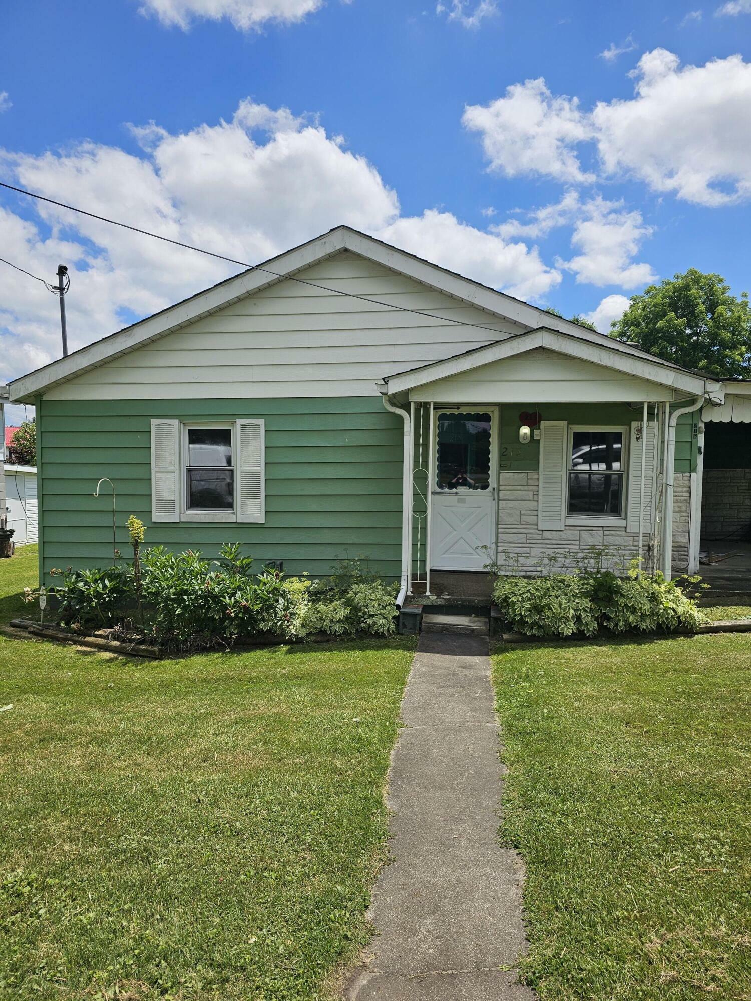 Property Photo:  215 Burdiss St  WV 25823 