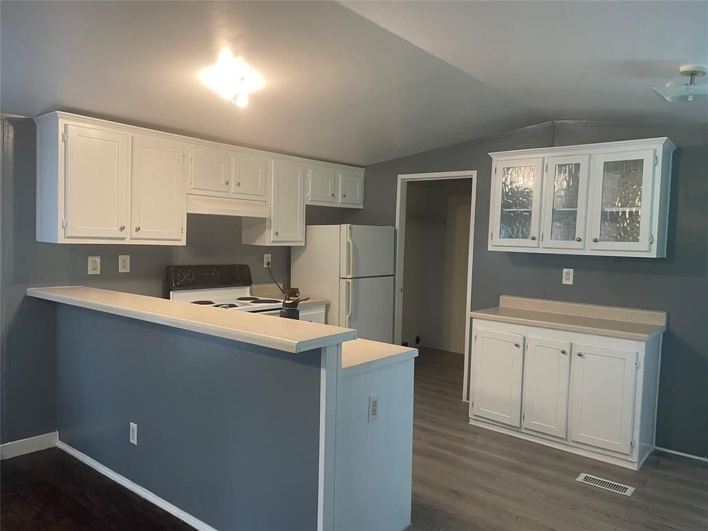 Property Photo:  16902 Pickering Road B  TX 77302 