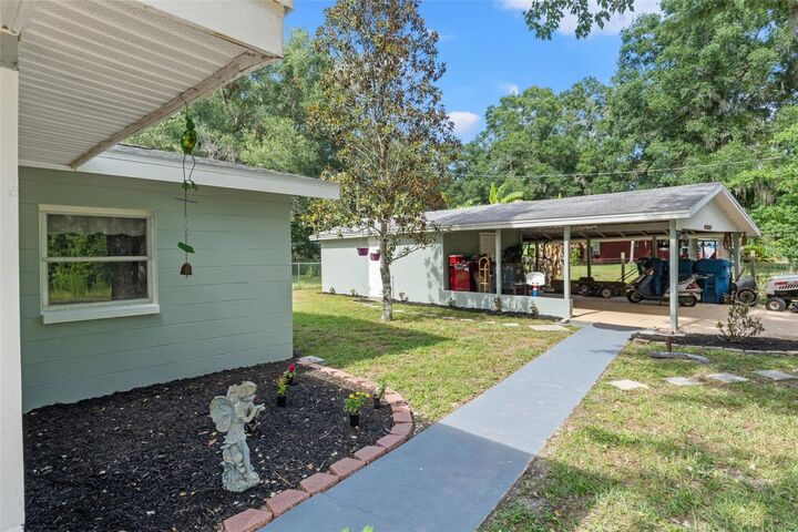 Property Photo:  21351 Kenova Road  FL 34601 