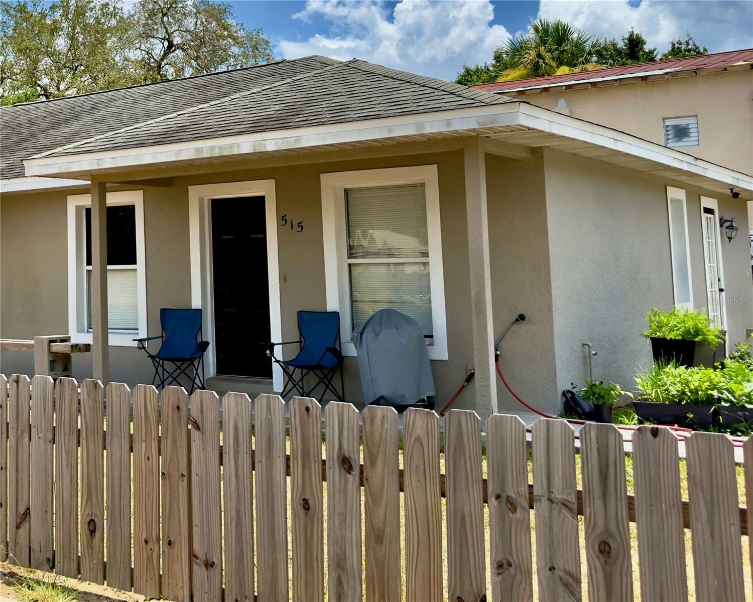 Property Photo:  515 E Juniata Street  FL 34711 