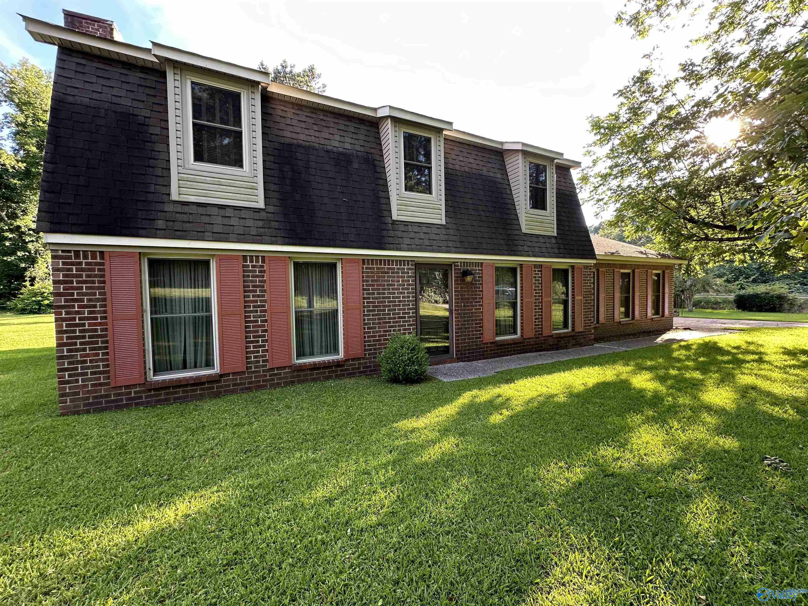 Property Photo:  101 Windy Hill Road  AL 35906 