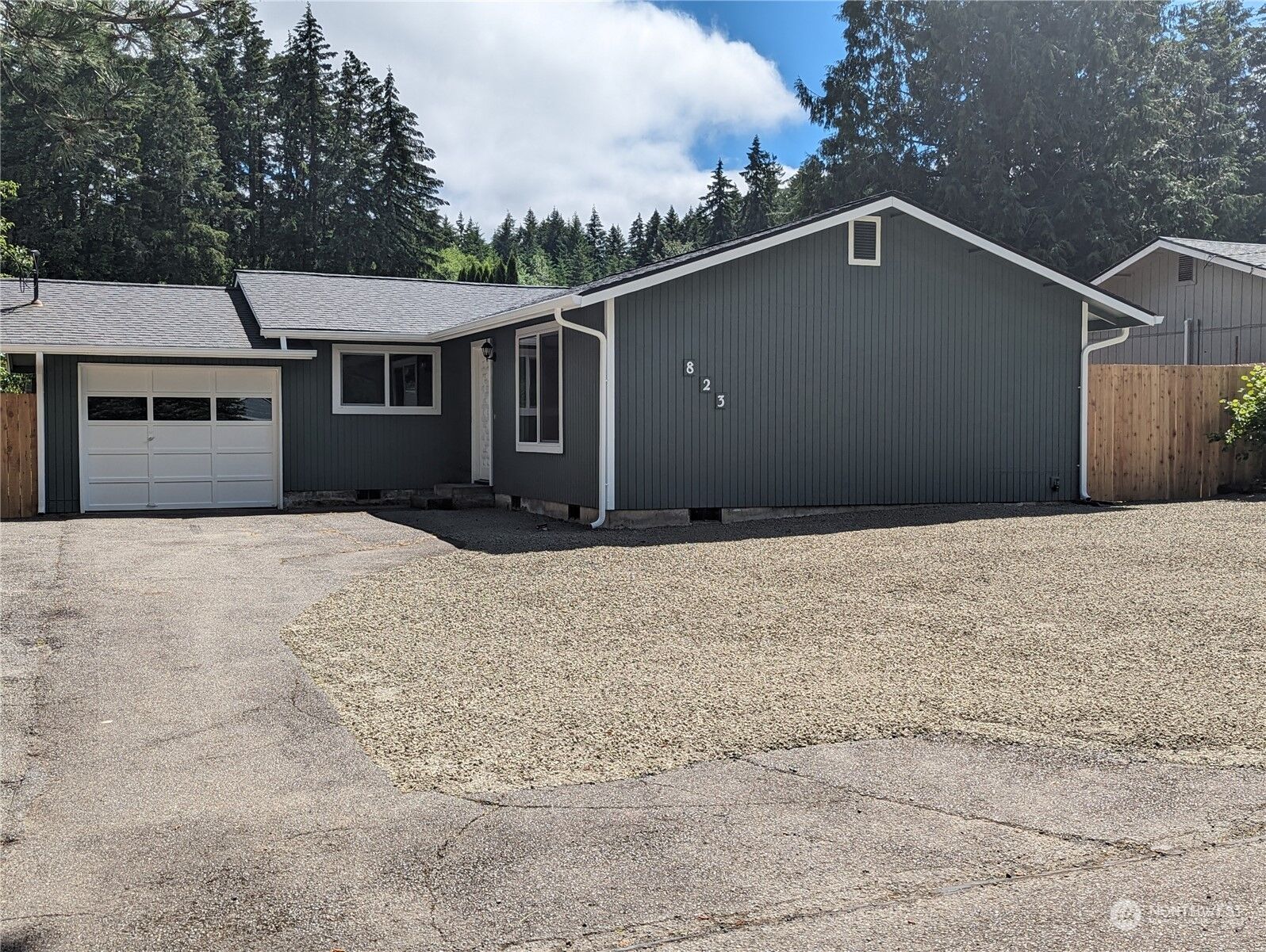 Property Photo:  823 Euclid Avenue  WA 98584 