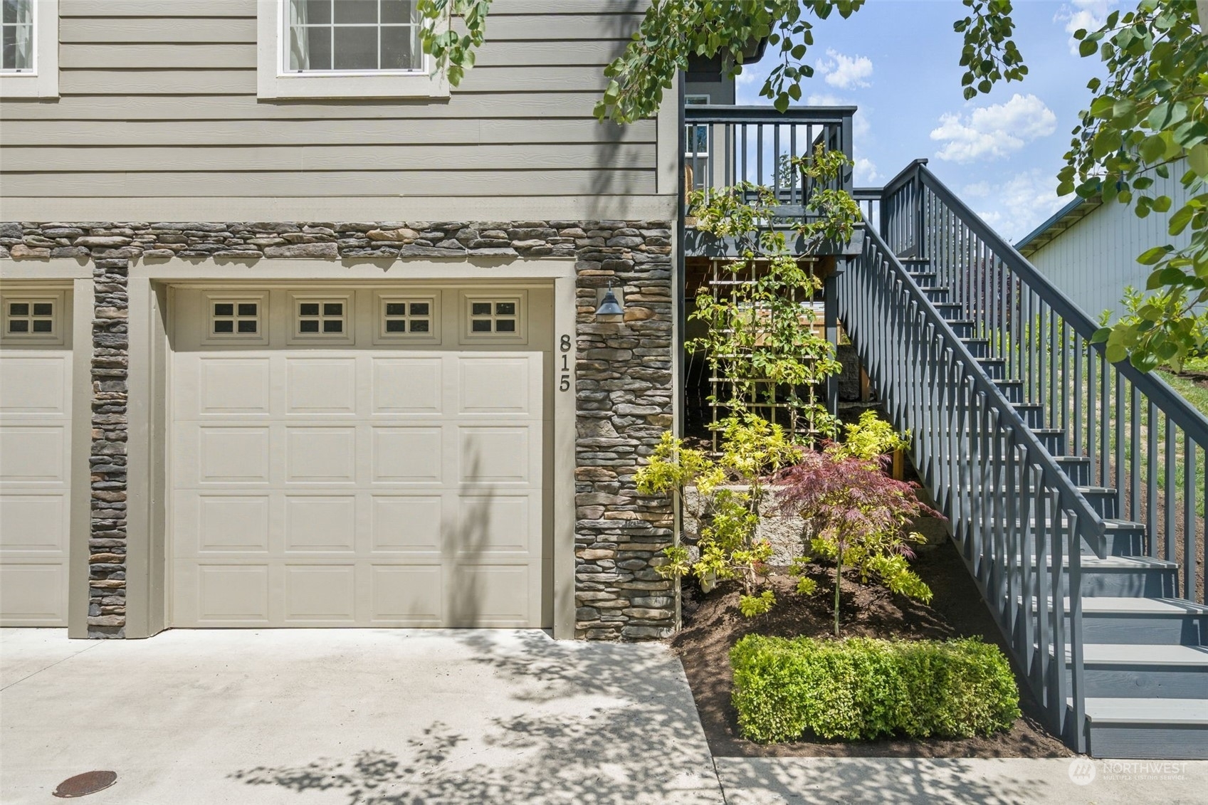 Property Photo:  815 E Orchard Drive  WA 98226 