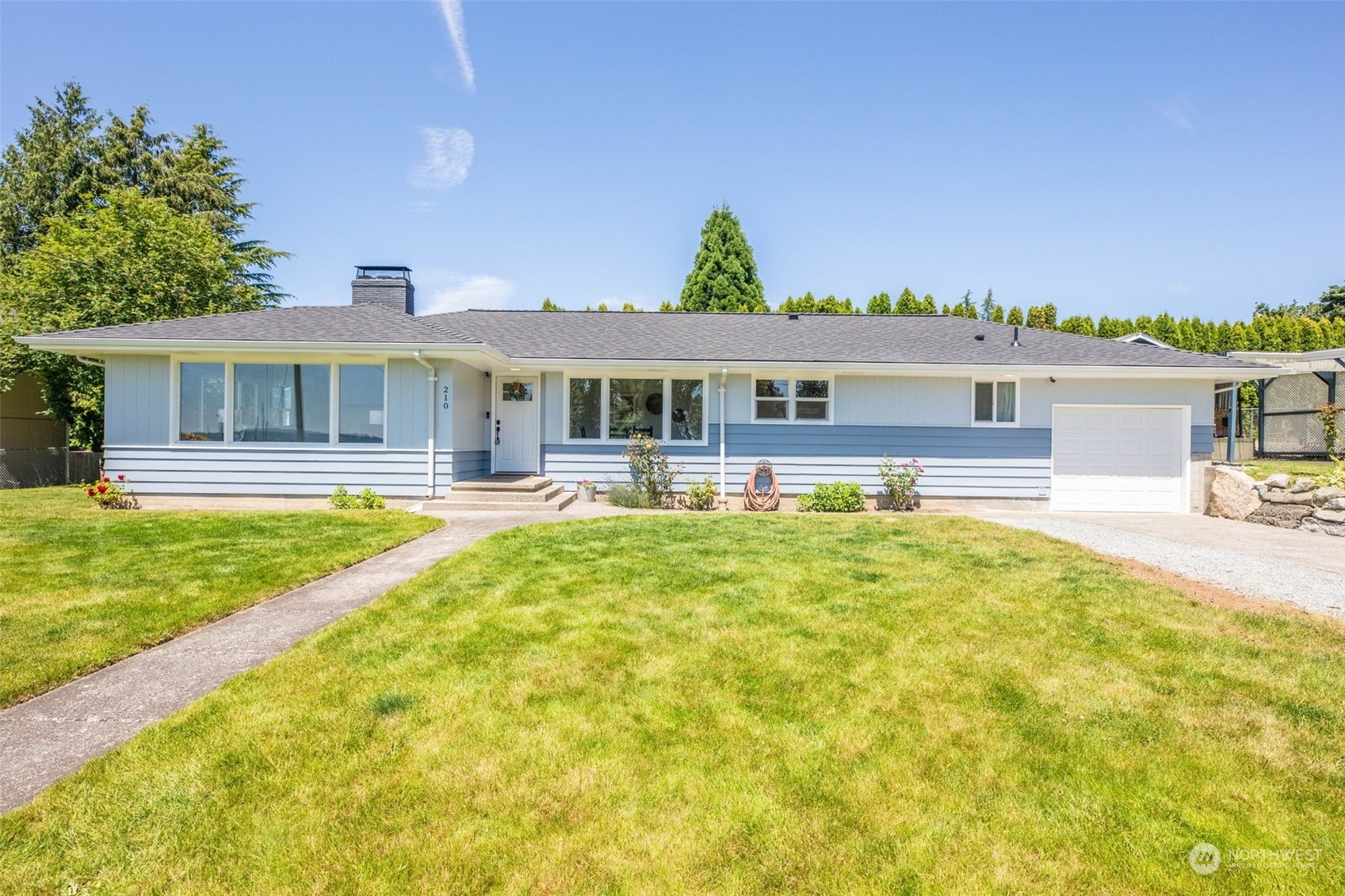 Property Photo:  210 13th Street  WA 98290 