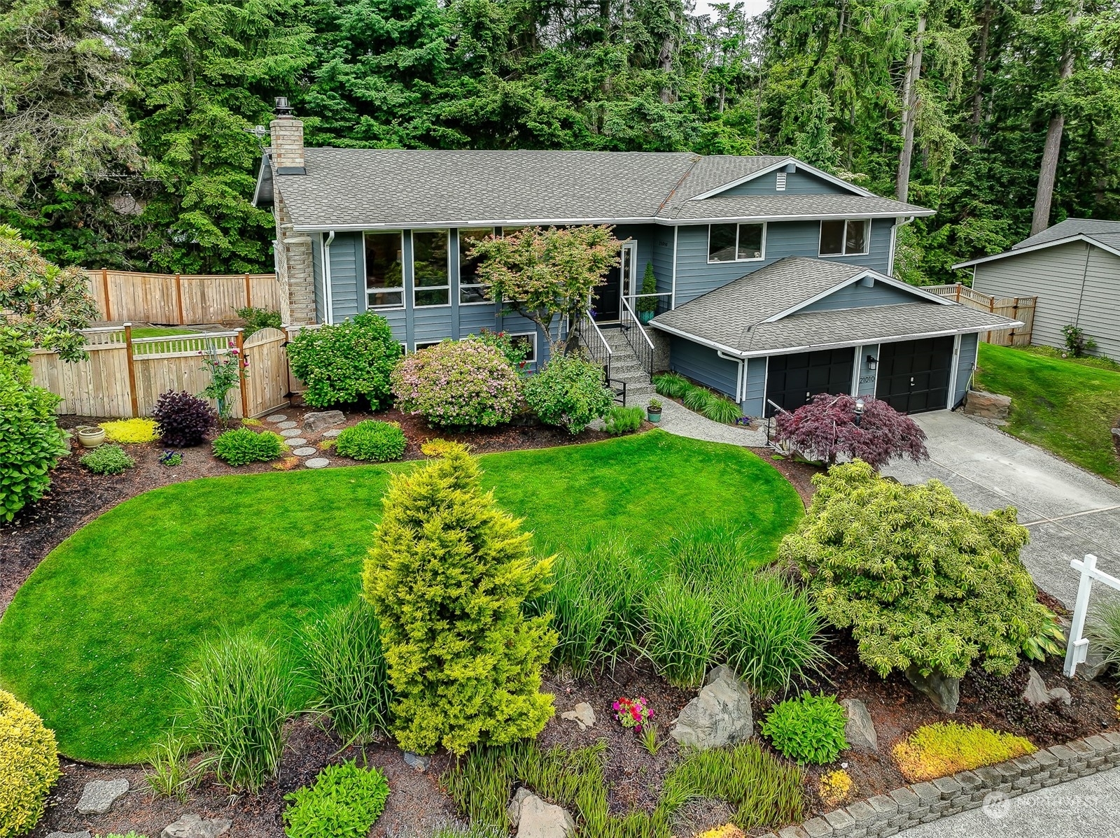 Property Photo:  21010 Woodlake Drive  WA 98026 