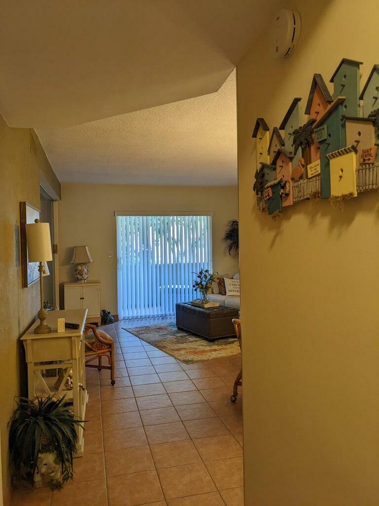 Property Photo:  2724 S Garden Drive 108  FL 33461 