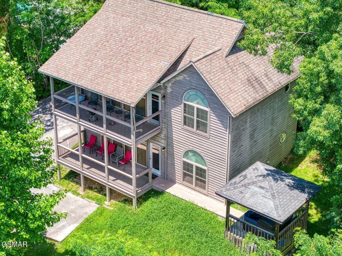 Property Photo: 1024 Twin Oaks Road TN 37738