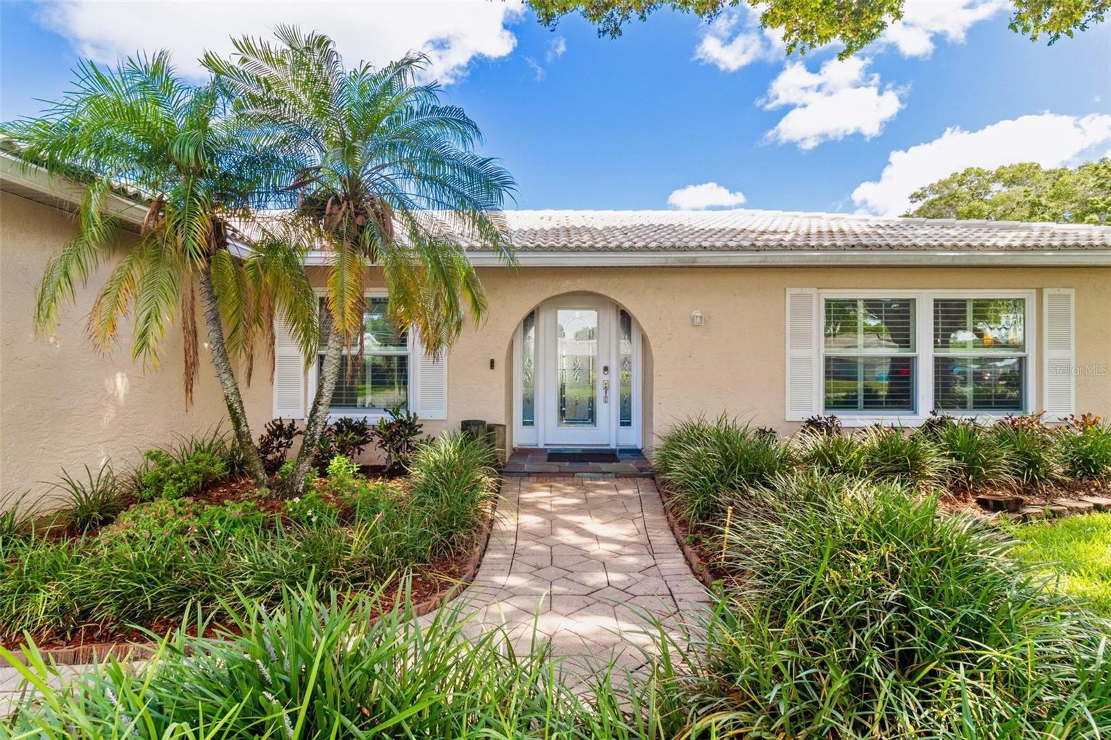 Property Photo:  6215 43rd Avenue N  FL 33709 