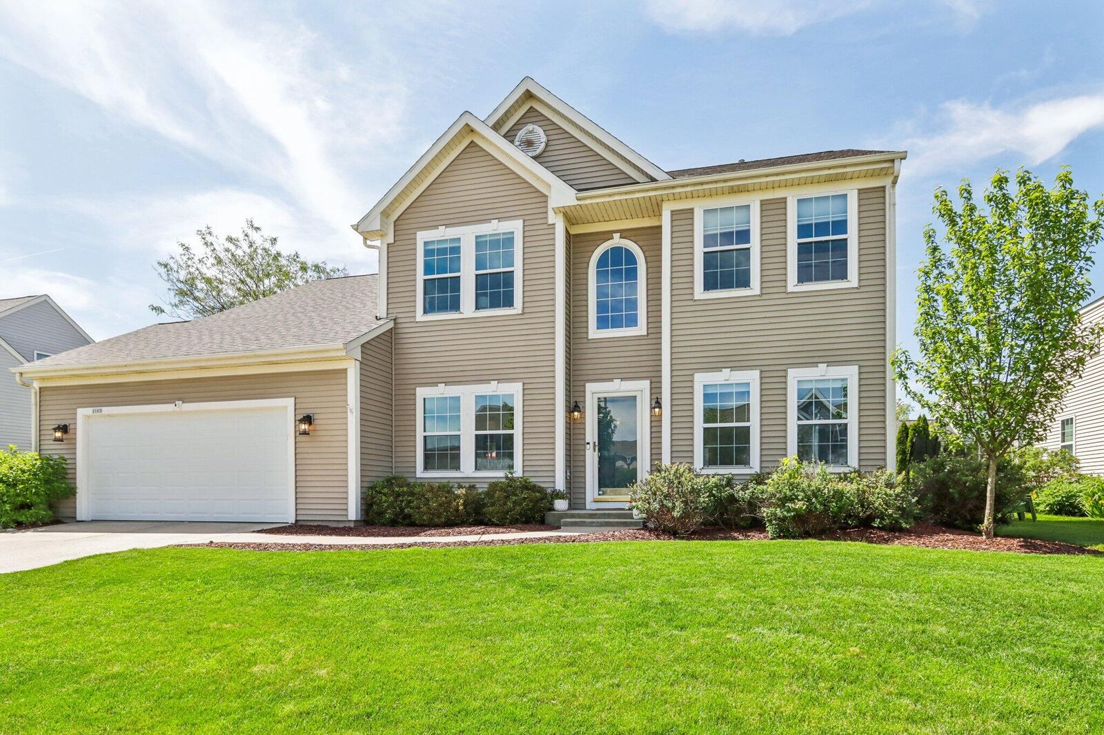 Property Photo:  2167 Hunters Ln  WI 53024 