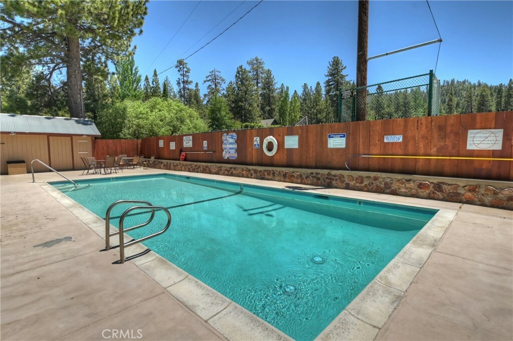 Property Photo:  547 Alden Road Rv2  CA 92315 