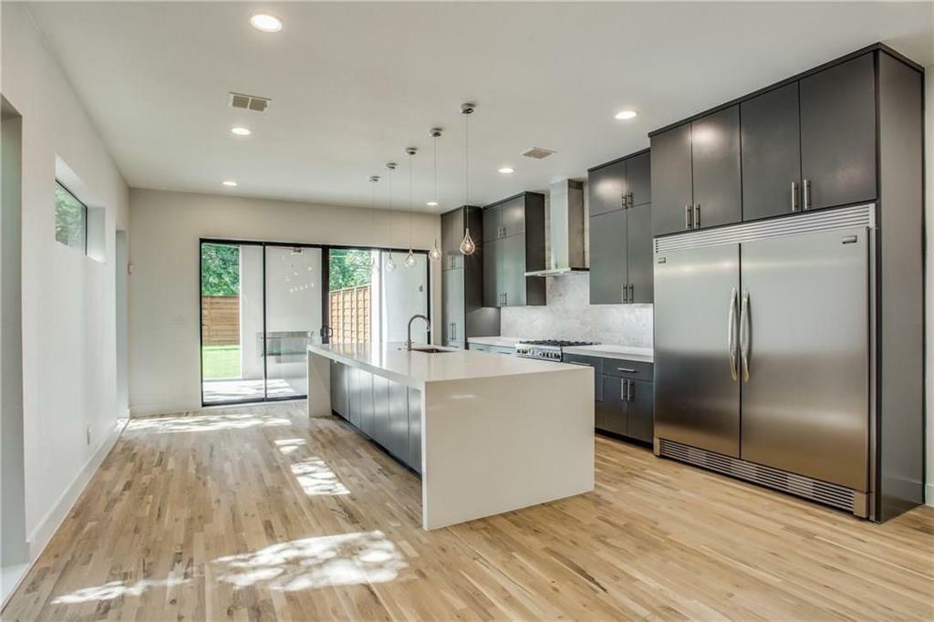 Property Photo: 4631 Manett Street TX 75204