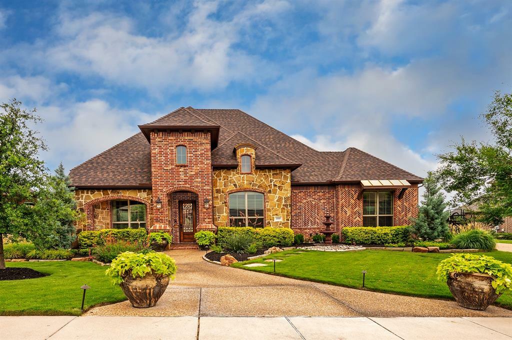 Property Photo:  1000 Warren Drive  TX 75078 