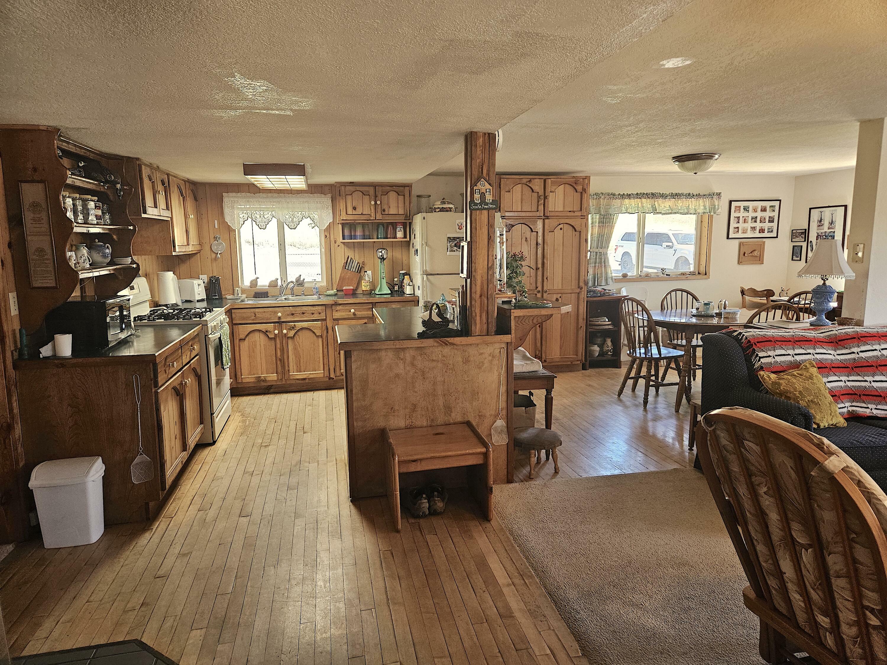 Property Photo:  2010 NE Laughlin Road  OR 97754 