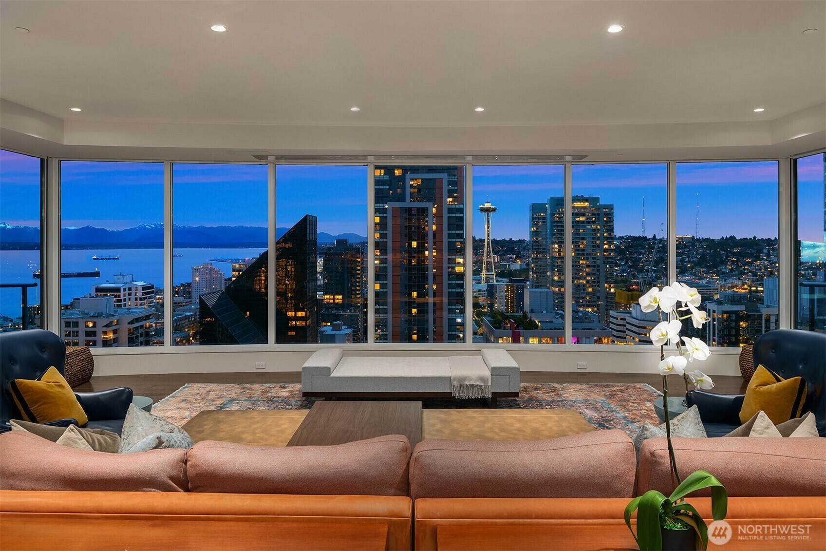 Property Photo: 1920 4th Avenue Ph101 WA 98101