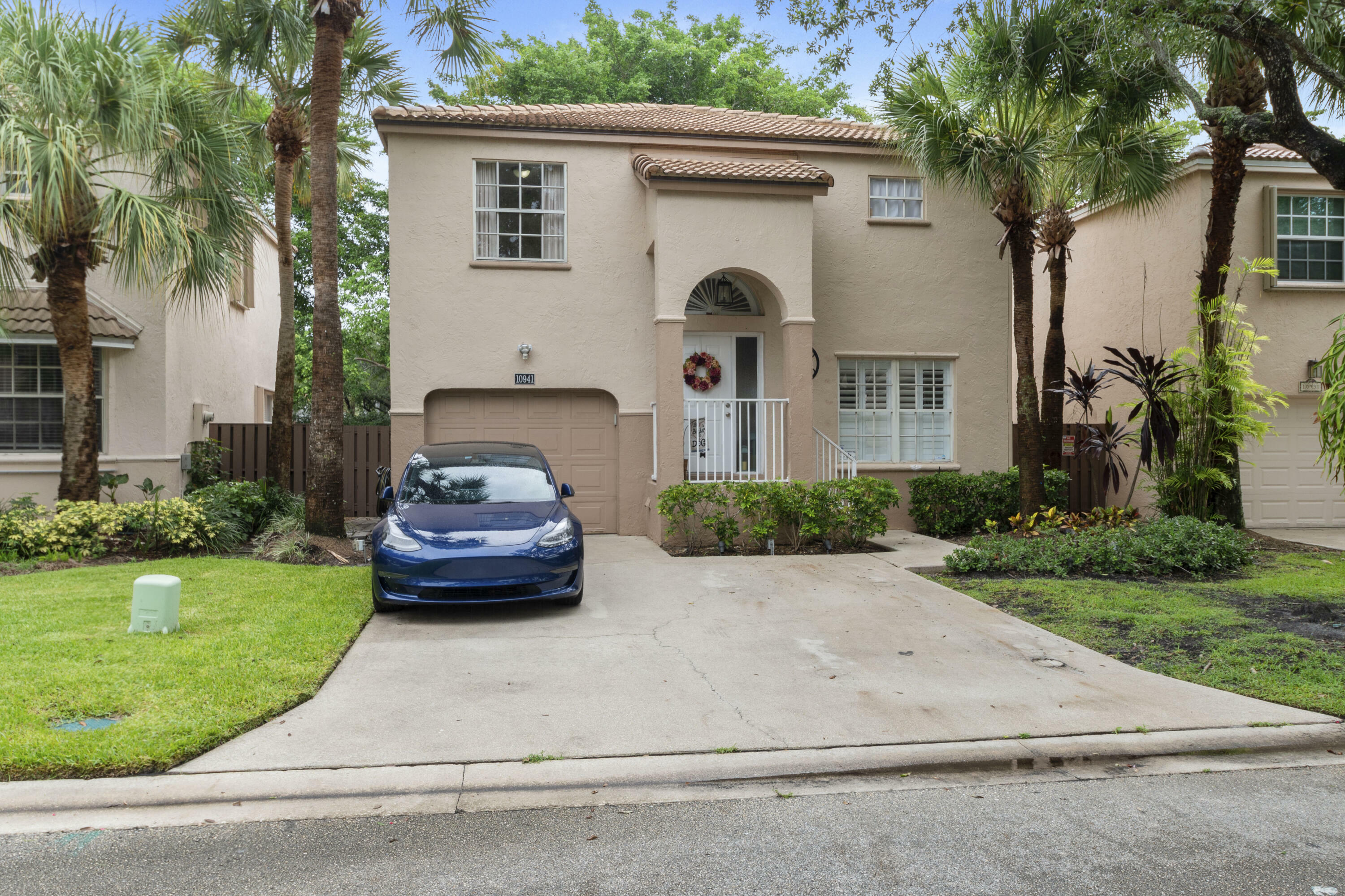 Property Photo:  10941 NW 12th Drive  FL 33322 