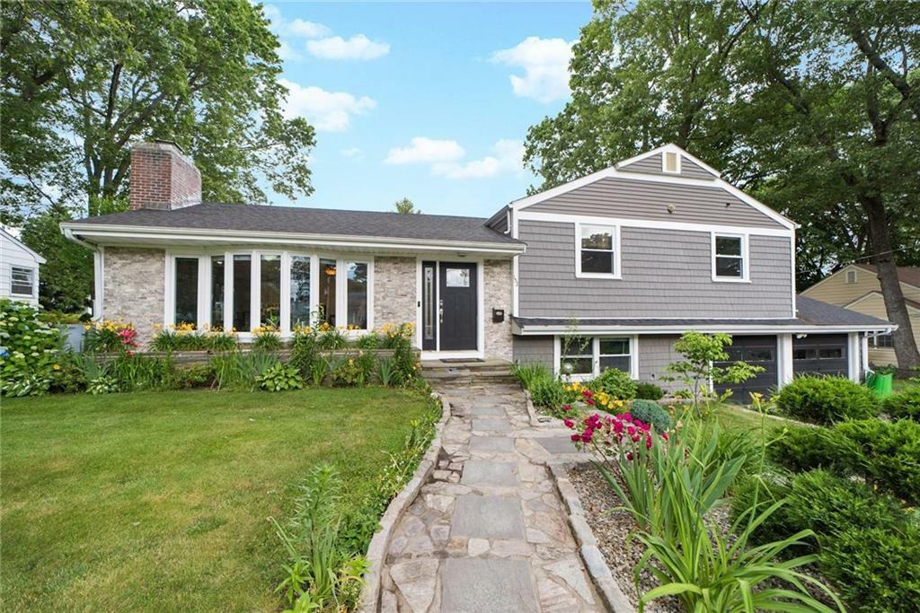 Property Photo:  152 Sagamore Road  RI 02920 