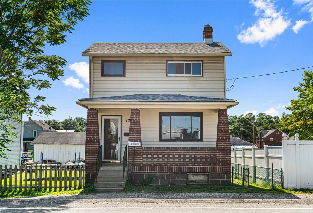 Property Photo:  135 Pearl Avenue  PA 15024 