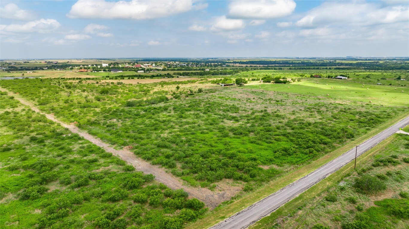 Property Photo:  1050 Fm 1466 Road  TX 78615 