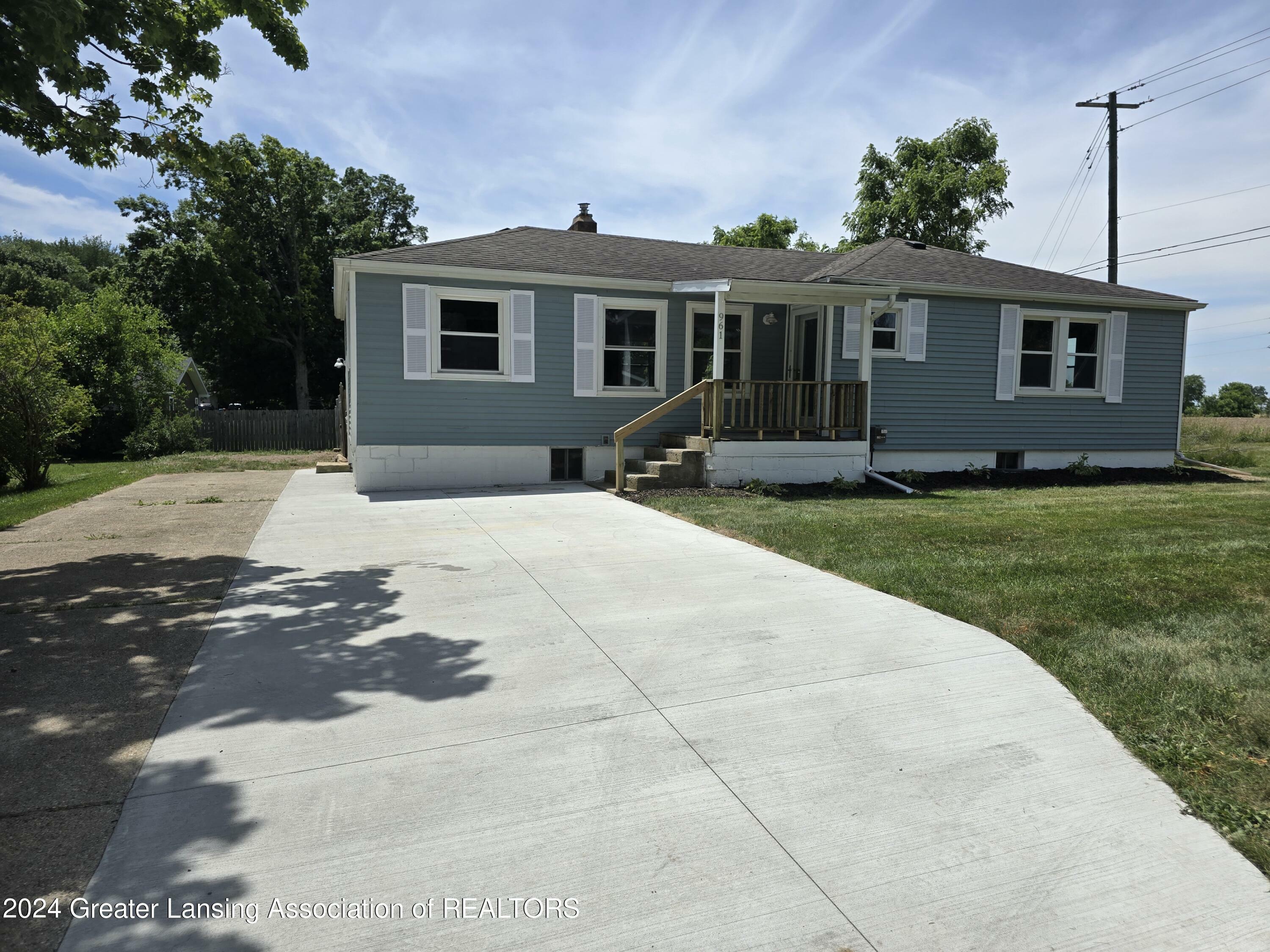 Property Photo:  961 W Grand River Ave. Avenue  MI 48875 