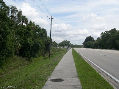 Property Photo:  980 W Hickpochee Avenue  FL 33935 