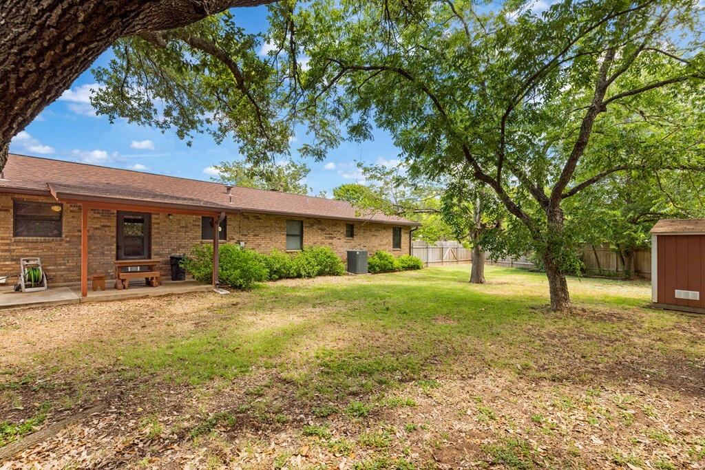 Property Photo:  311 Broadmoor St  TX 78624 