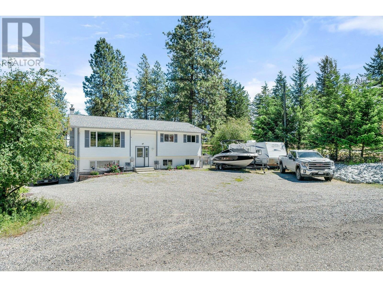 Property Photo:  88 Hillcrest Way  BC V1H 2B8 