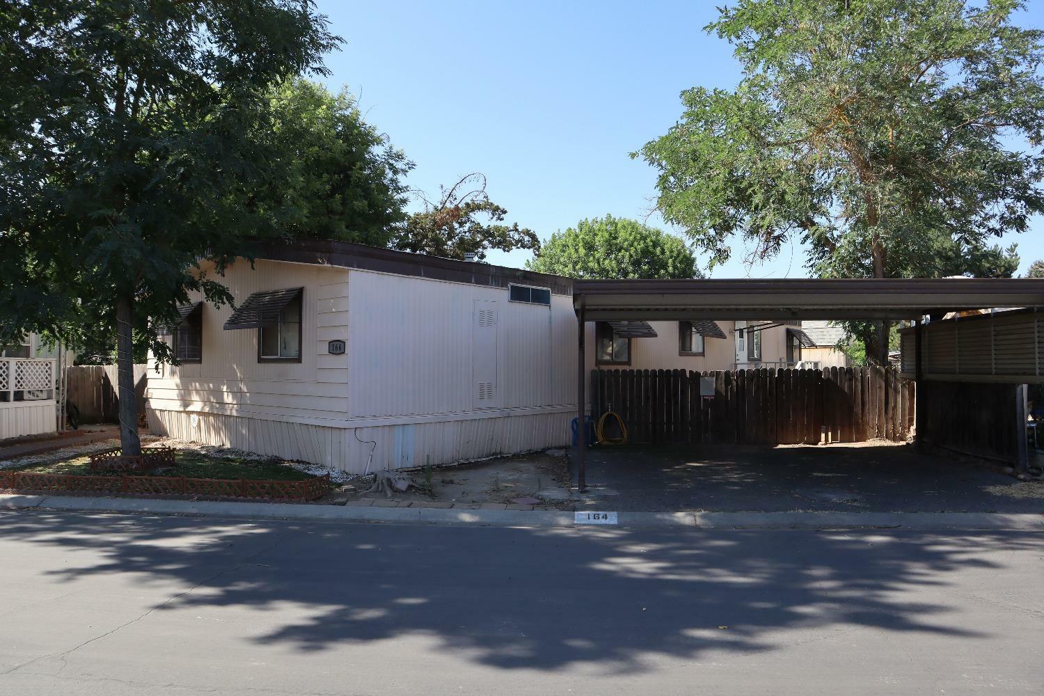 Property Photo:  9360 N Blackstone Avenue 164  CA 93720 