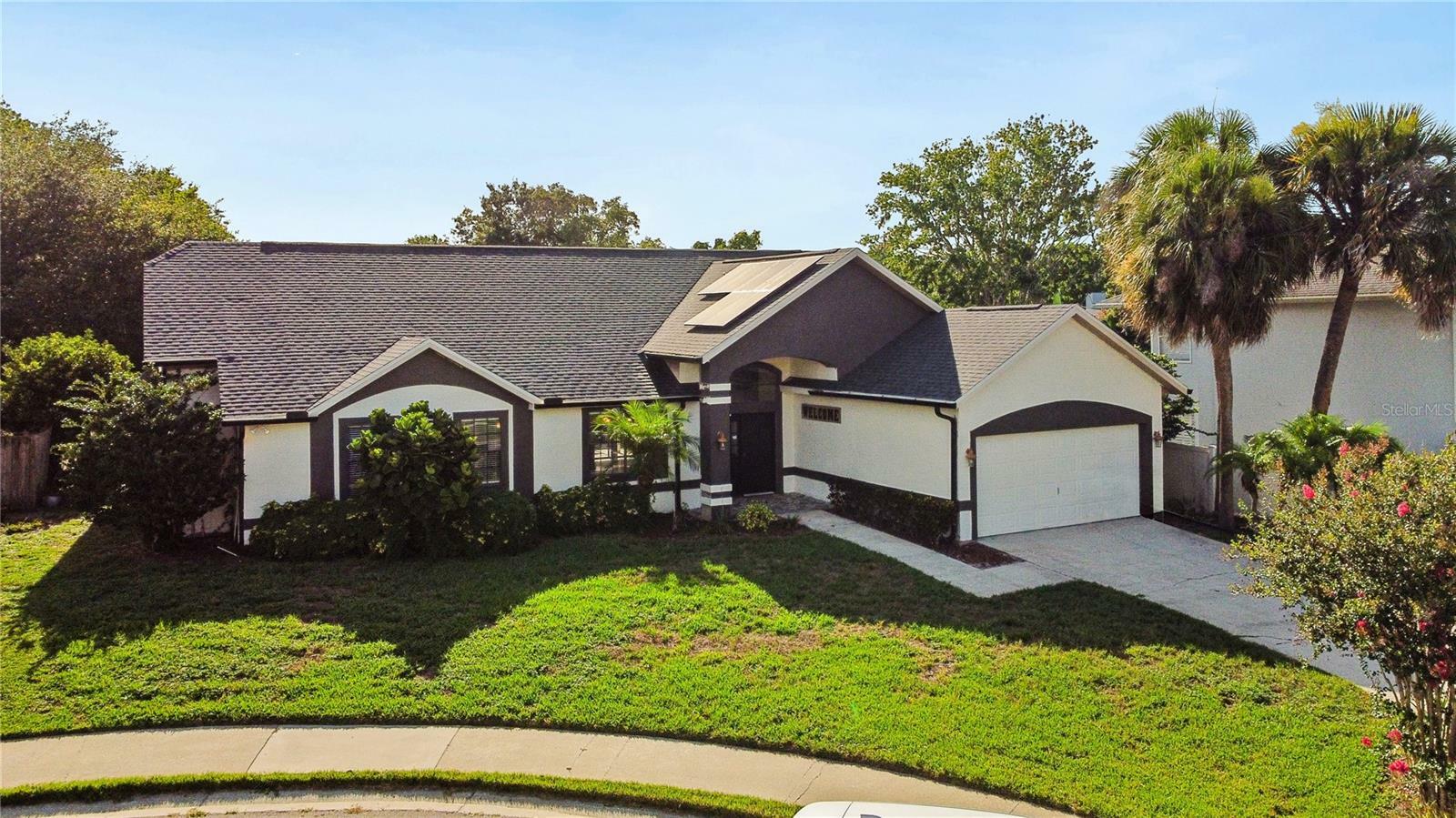 Property Photo: 1073 Old Coventry Court FL 32765