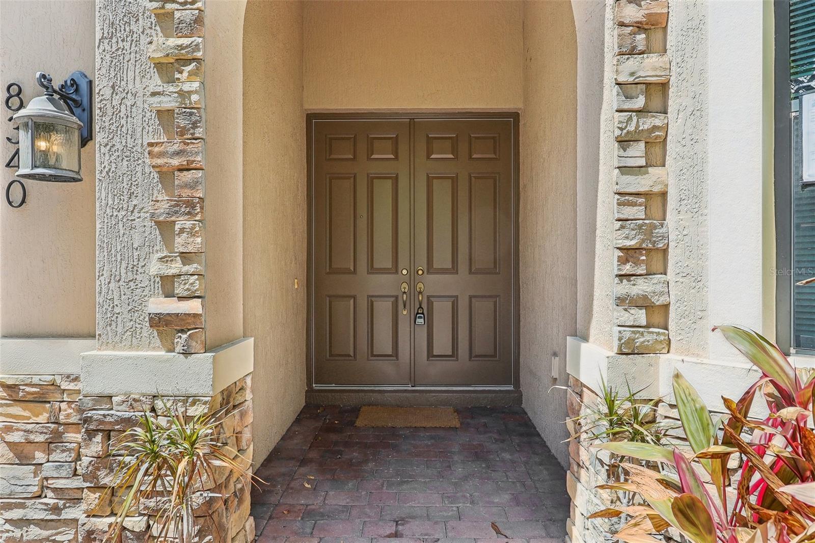 Property Photo: 8340 Prestbury Drive FL 32832