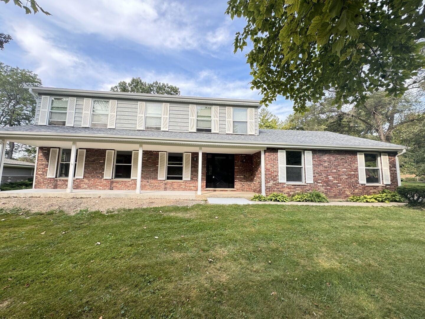 Property Photo:  420 N East Gateway Drive  IL 60010 