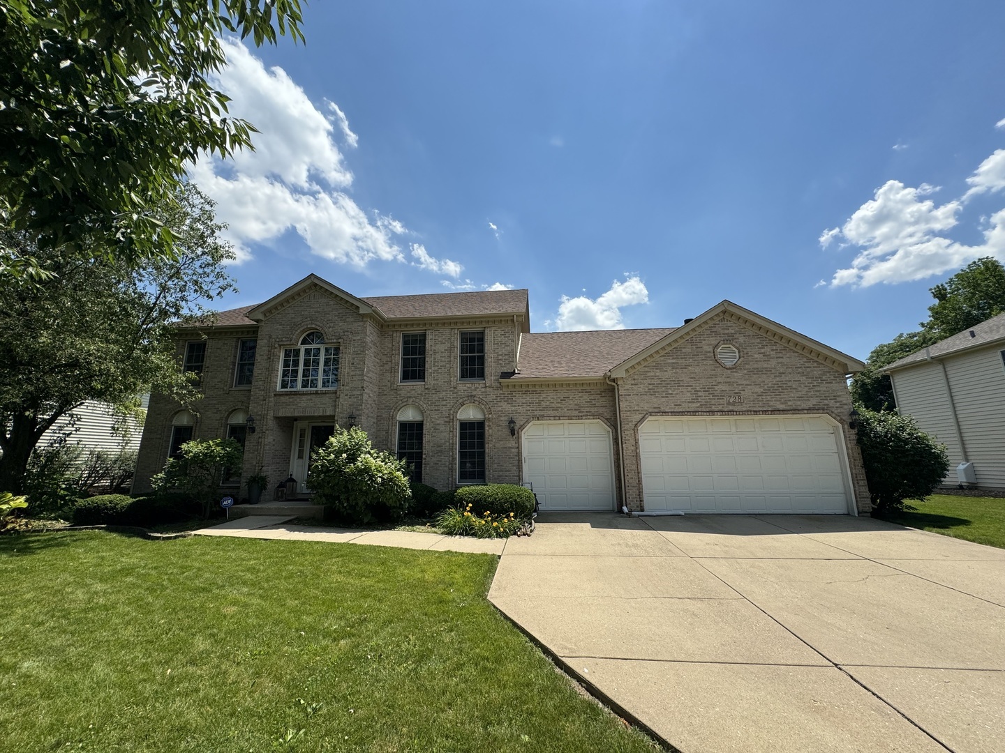 Property Photo:  728 Gateshead Drive  IL 60565 