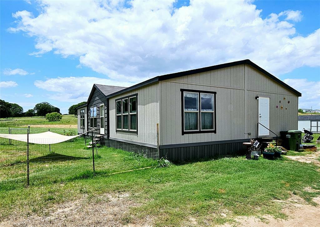 Property Photo:  770 County Road 4790  TX 76023 