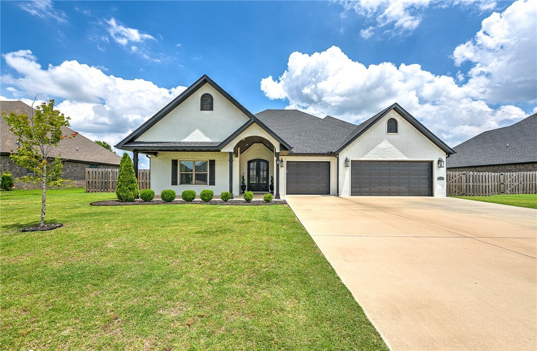 Property Photo:  931 Little Osage Avenue  AR 72713 