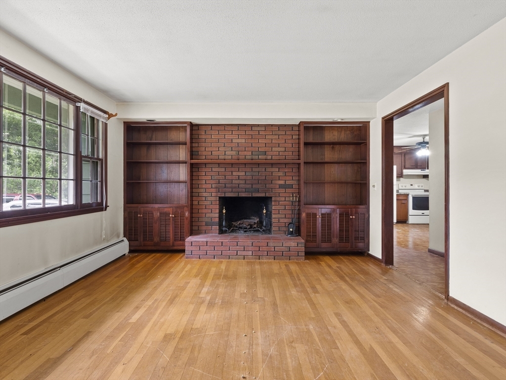 Property Photo:  856 Union Street  MA 01453 