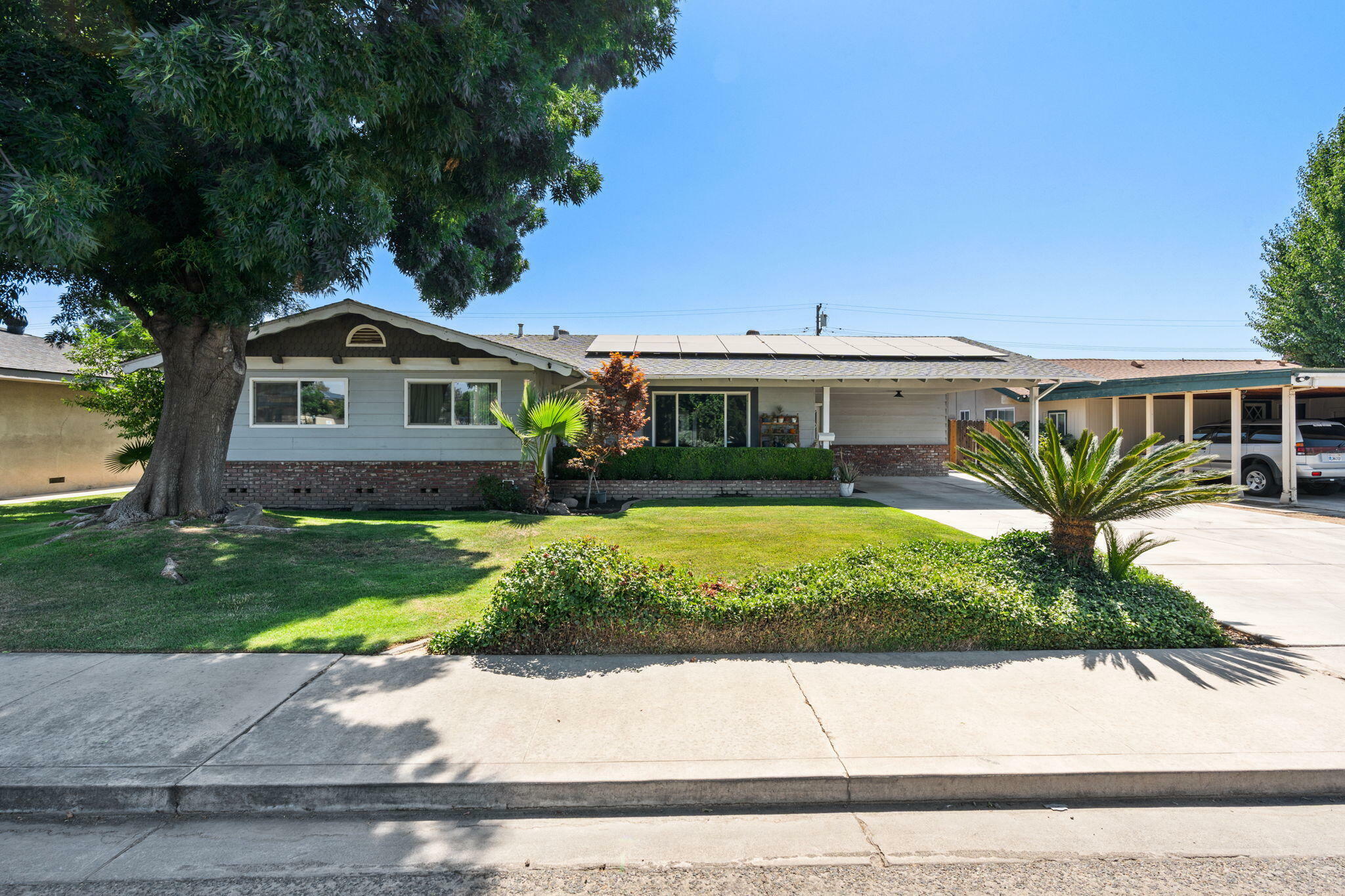 Property Photo:  1408 S Hope Avenue  CA 93654 