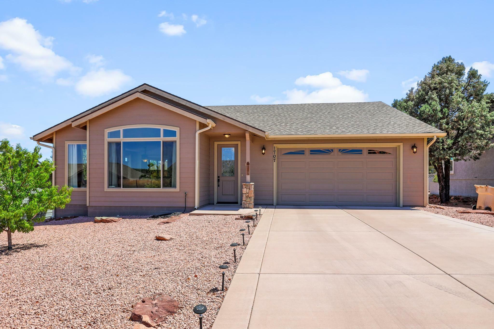 Property Photo:  1707 W Birch Drive  AZ 85541 