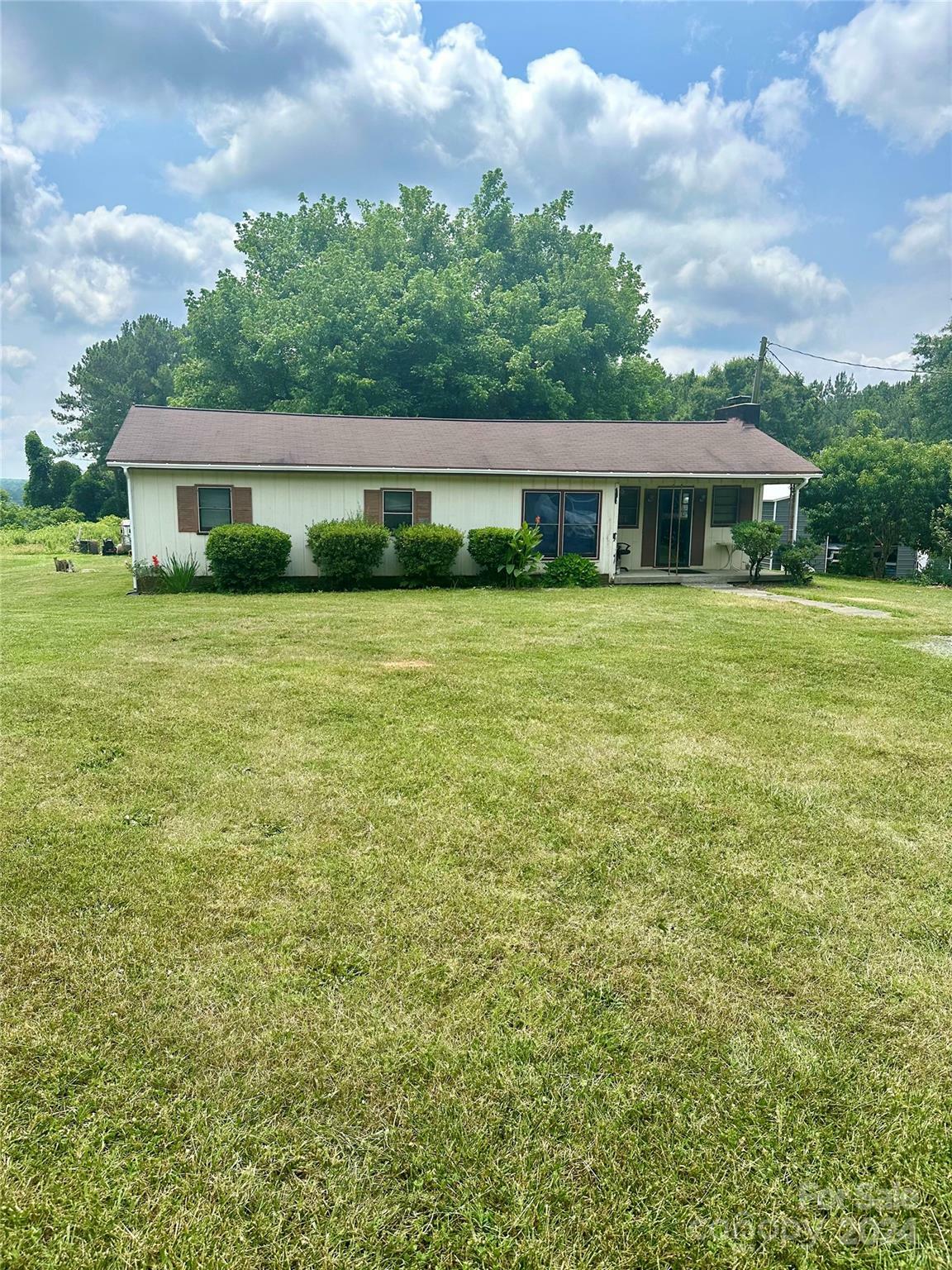 Property Photo: 122 Temple Drive NC 28073
